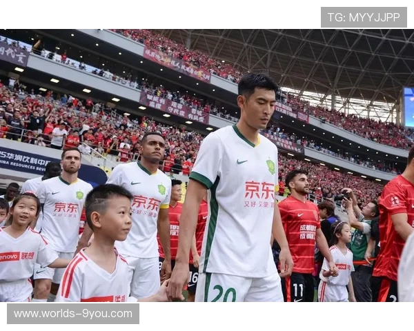 前国脚王子铭结束八年国安生涯，正式加盟成都蓉城